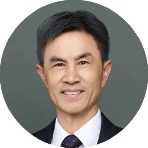 语文教师  吴帆（高级教师）