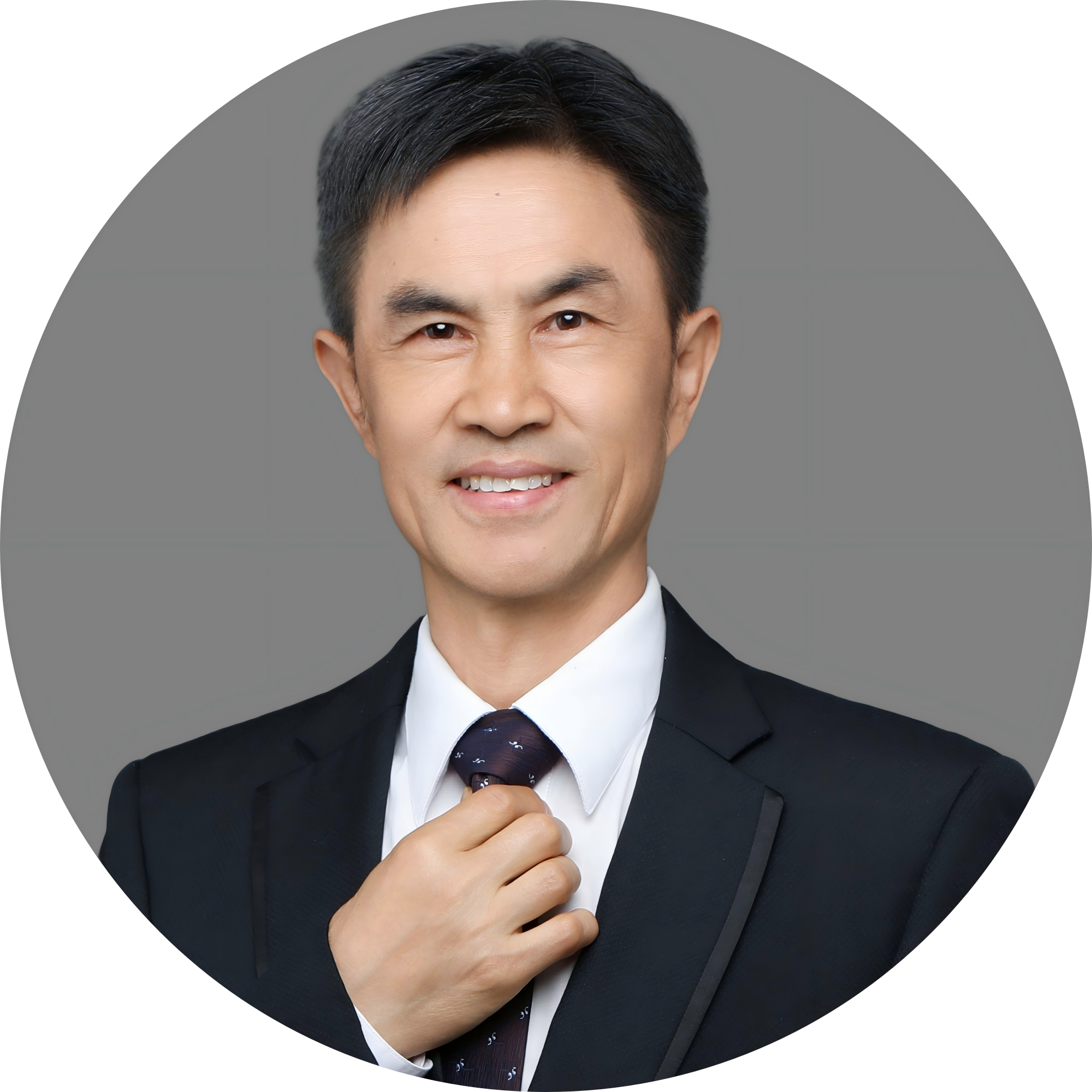 语文备课组长 吴帆（高级教师）